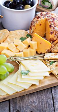 Como montar uma tábua de queijos